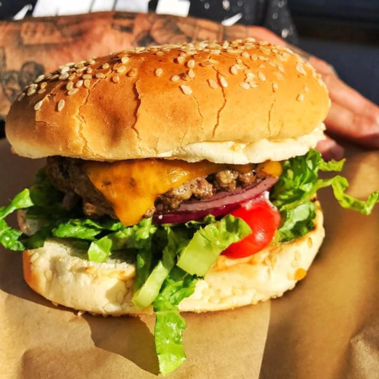 A Classic Burger Experience with a Bay Area Twist