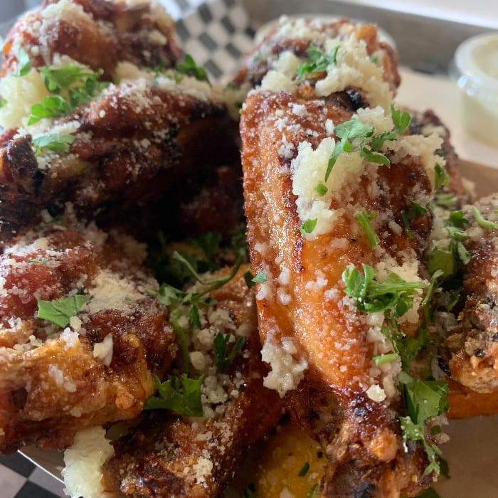 Garlic Parmasean Wings (Dozen).